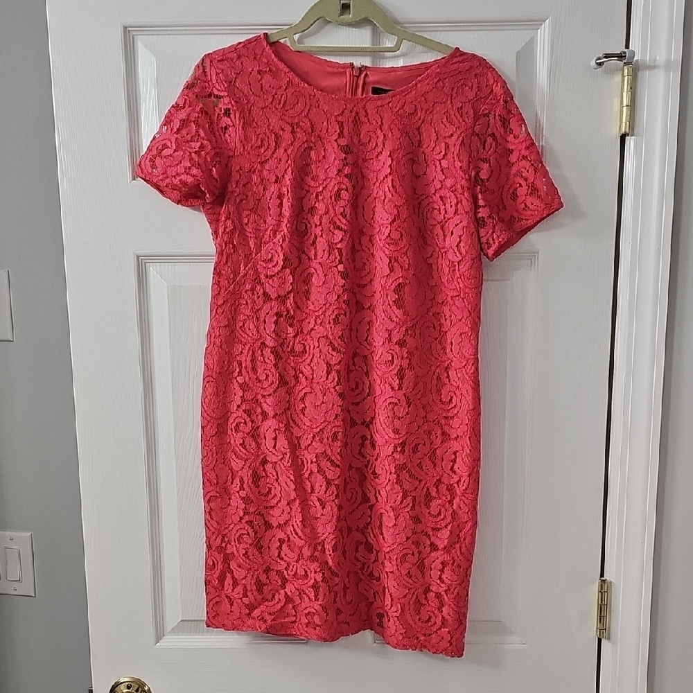 Elegant Pink Lace Dress